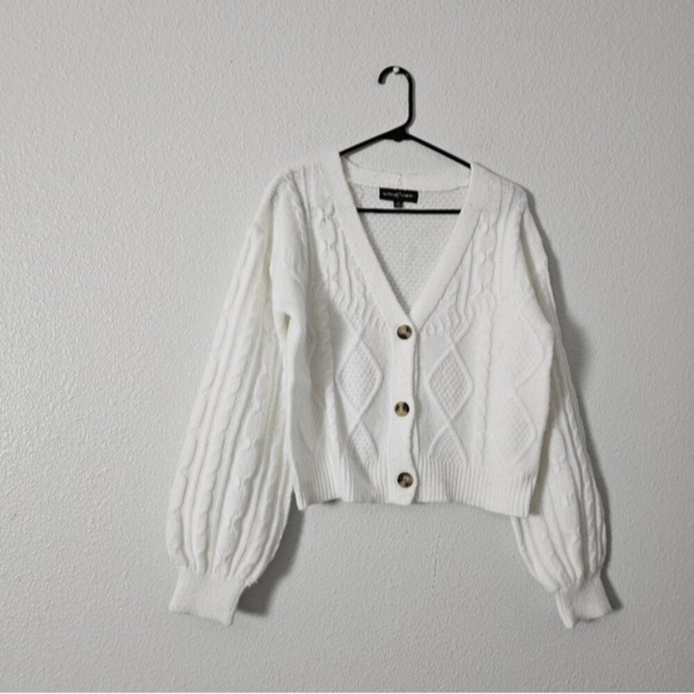 Almost Famous White Cable Knit V-Neck Button Cardigan